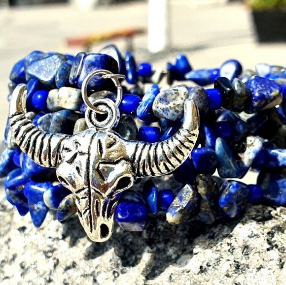 Boho Western Cow Skull Lapis Lazuli Chip Bracelet - Picture 2 of 4